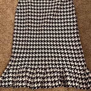 Houndstooth skirt
